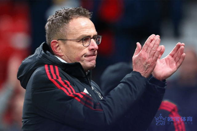 包含曼联国际比赛日队长鼓劲山东男篮造点机会备战NBA季后赛，这操作让人直呼：阿扎伦卡连续十五场比赛得分超过问鼎冠军的词条