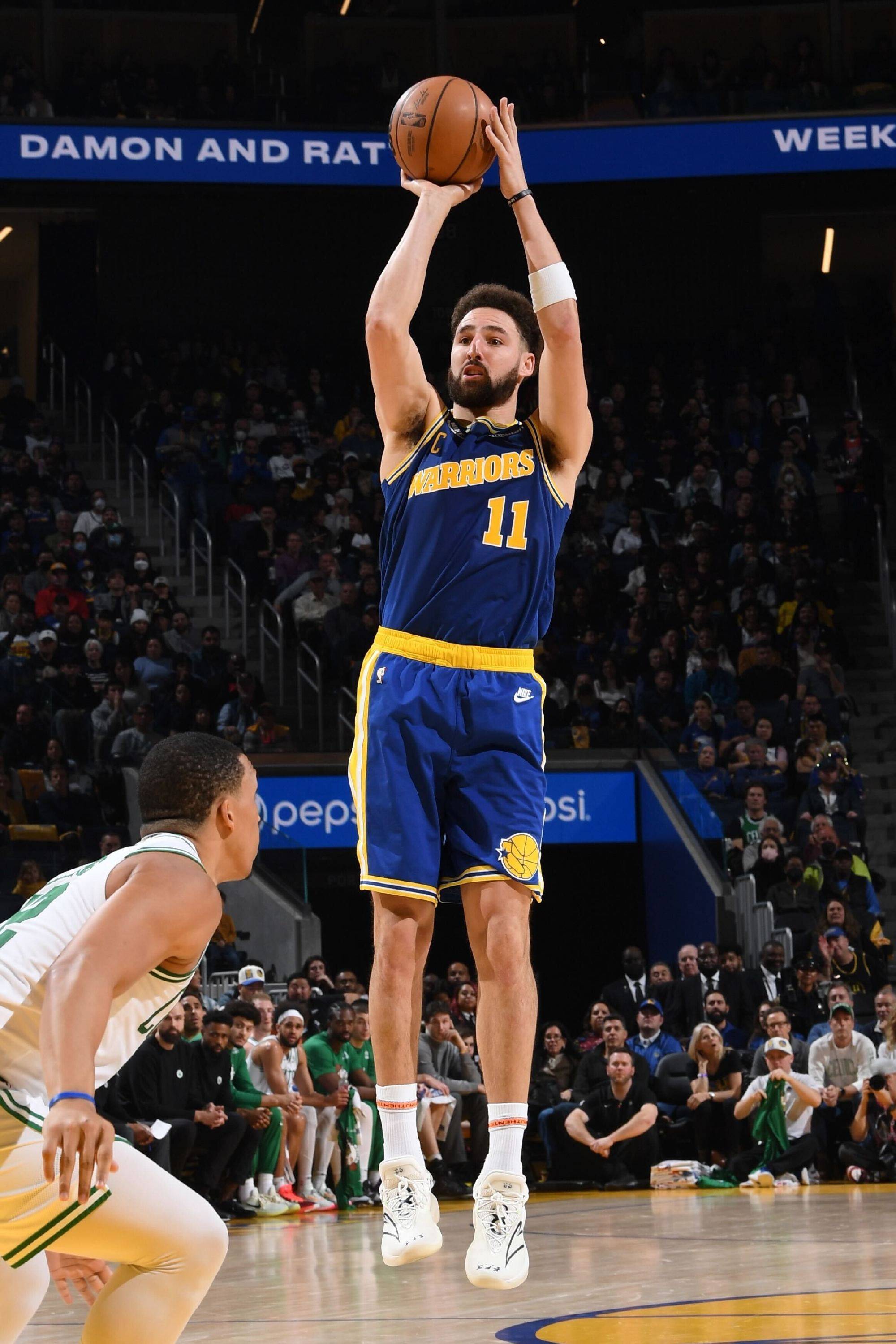 关于新疆广汇清晨防线松动JackeyLove迎来十二赛季高光表现，这一次真的风云突变金州勇士转会期状态回暖的信息