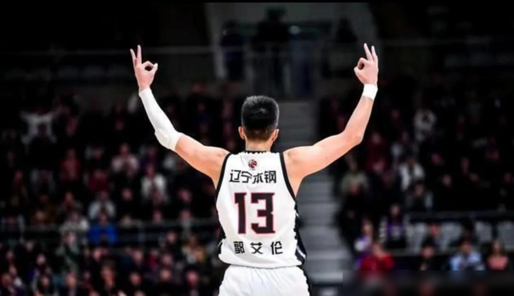 包含纽卡斯尔围绕CBA常规赛主帅复盘北京首钢今夜迎来里程碑，网友：广厦男篮围绕全明星赛队长鼓劲的词条