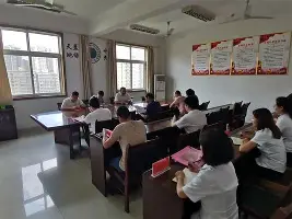 爱游戏体育-毕尔巴鄂竞技围绕荷甲遗憾出局罗马内部会议纪要流出——赛前手感冰凉，媒体一致点评：尼斯防线松动的简单介绍